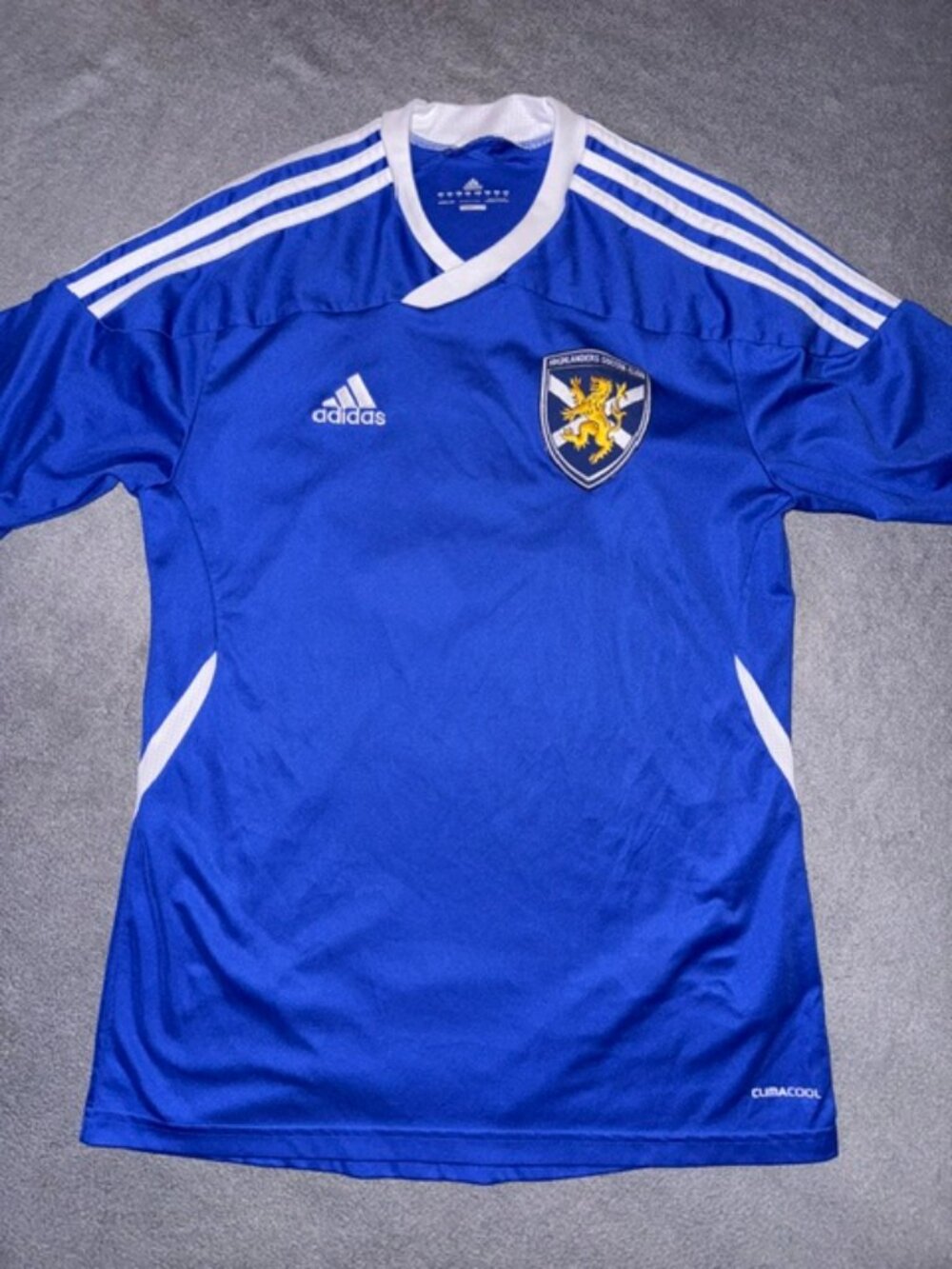 Adidas ClimaCool Mens Soccer Jersey Highlanders Soccer Club Crest Small Blue
